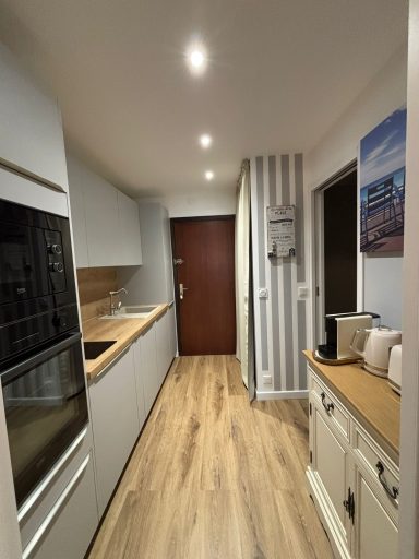 Après — Cuisine Après — Cuisine — rénovation d’un appartement à Nice par B&S Rénovazur
